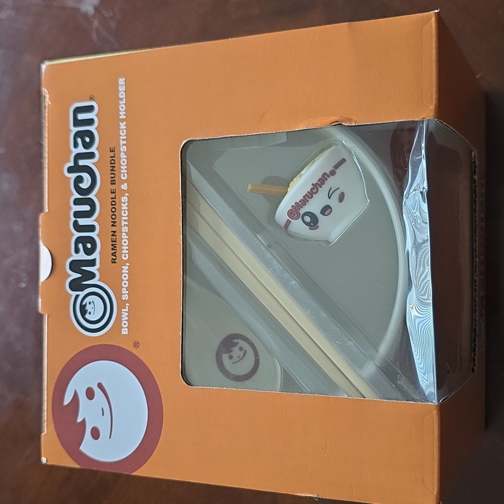 NWT Maruchan Ramen Noodle 4 piece set